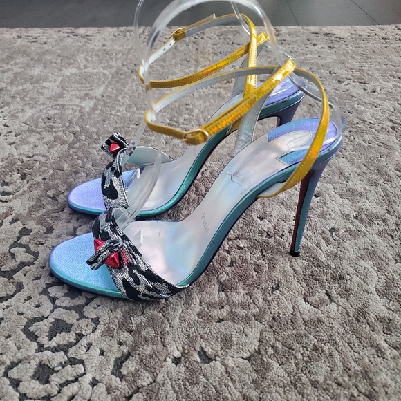 Christian Louboutin Umberta Spike Sandal 39.5 - Picture 5 of 9